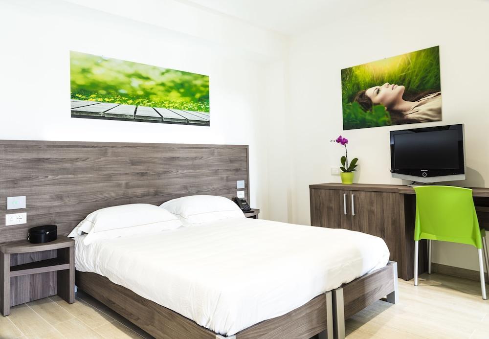พรีวิเลจ อพาร์ตเมนต์ Aparthotel วิแมร์คาเต ภายนอก รูปภาพ