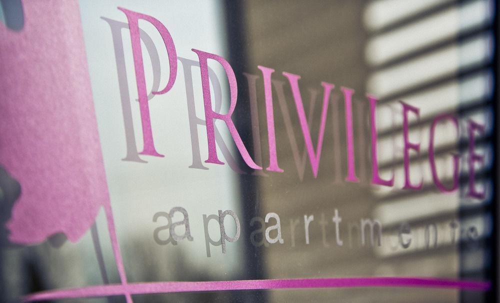 พรีวิเลจ อพาร์ตเมนต์ Aparthotel วิแมร์คาเต ภายนอก รูปภาพ