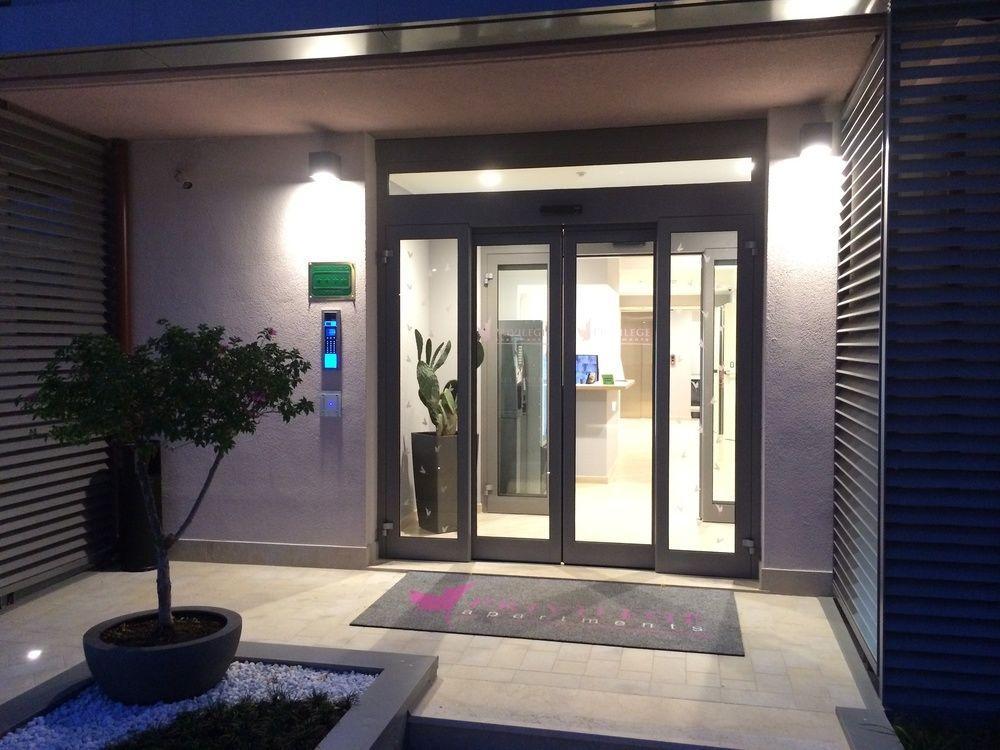 พรีวิเลจ อพาร์ตเมนต์ Aparthotel วิแมร์คาเต ภายนอก รูปภาพ