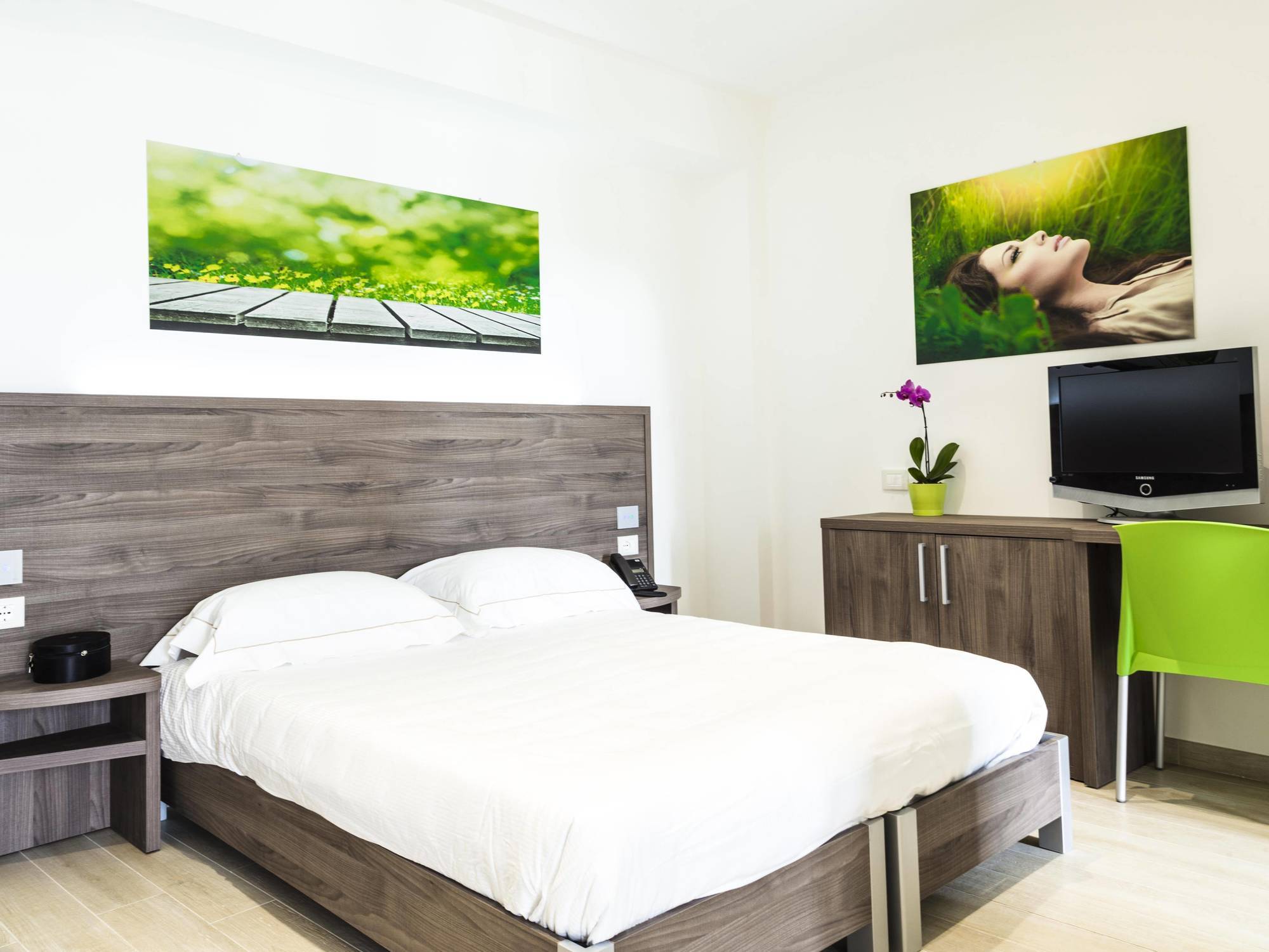 พรีวิเลจ อพาร์ตเมนต์ Aparthotel วิแมร์คาเต ภายนอก รูปภาพ