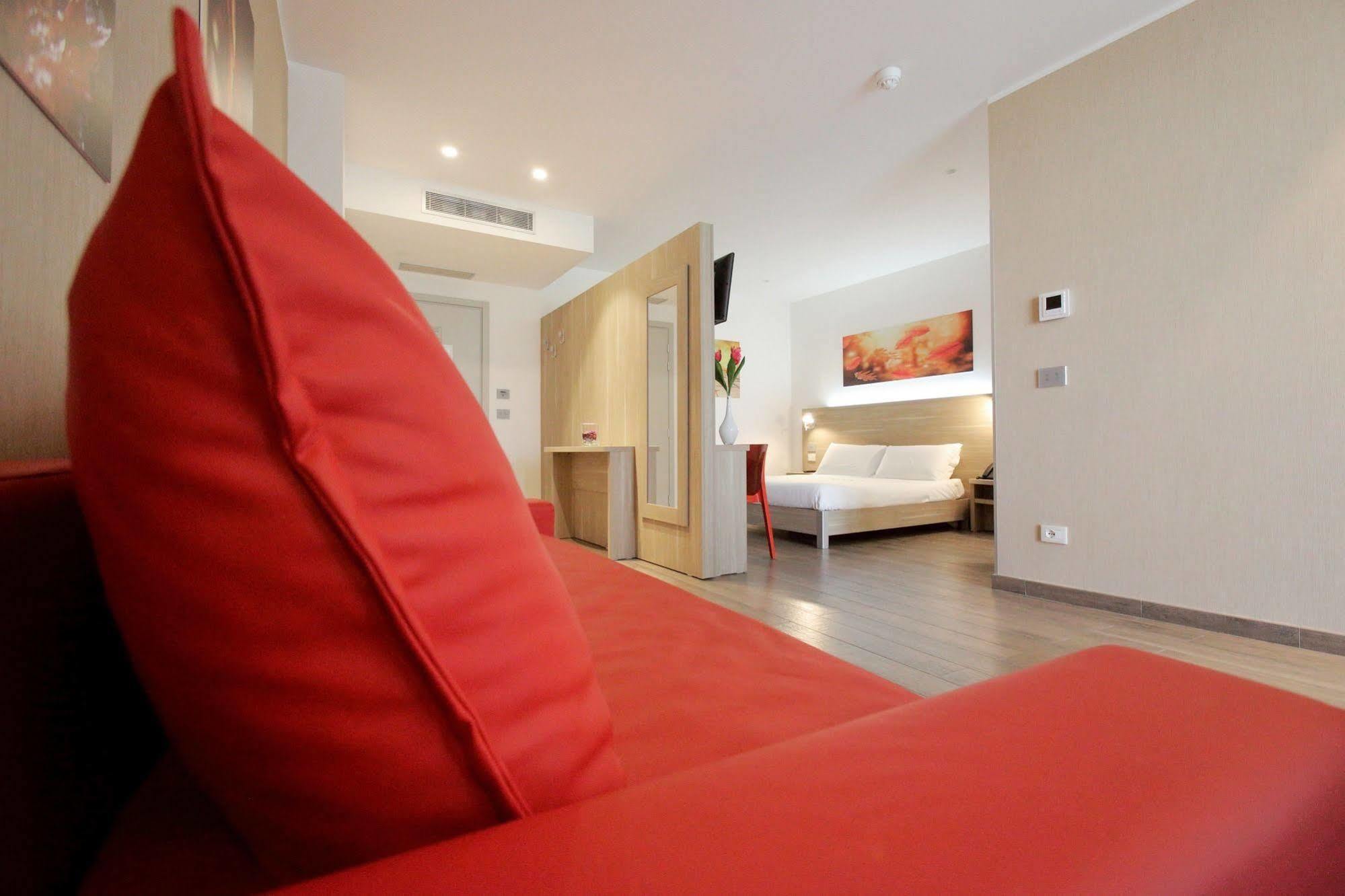 พรีวิเลจ อพาร์ตเมนต์ Aparthotel วิแมร์คาเต ภายนอก รูปภาพ