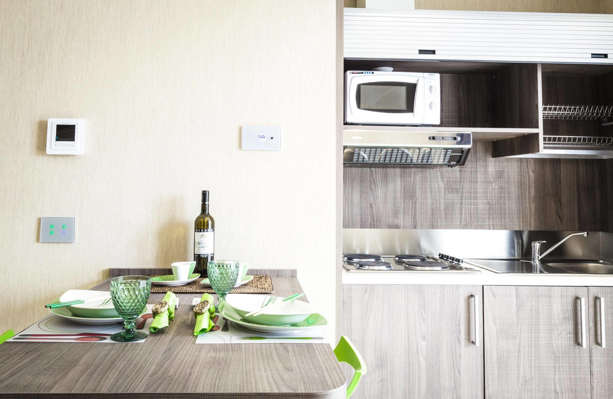พรีวิเลจ อพาร์ตเมนต์ Aparthotel วิแมร์คาเต ภายนอก รูปภาพ