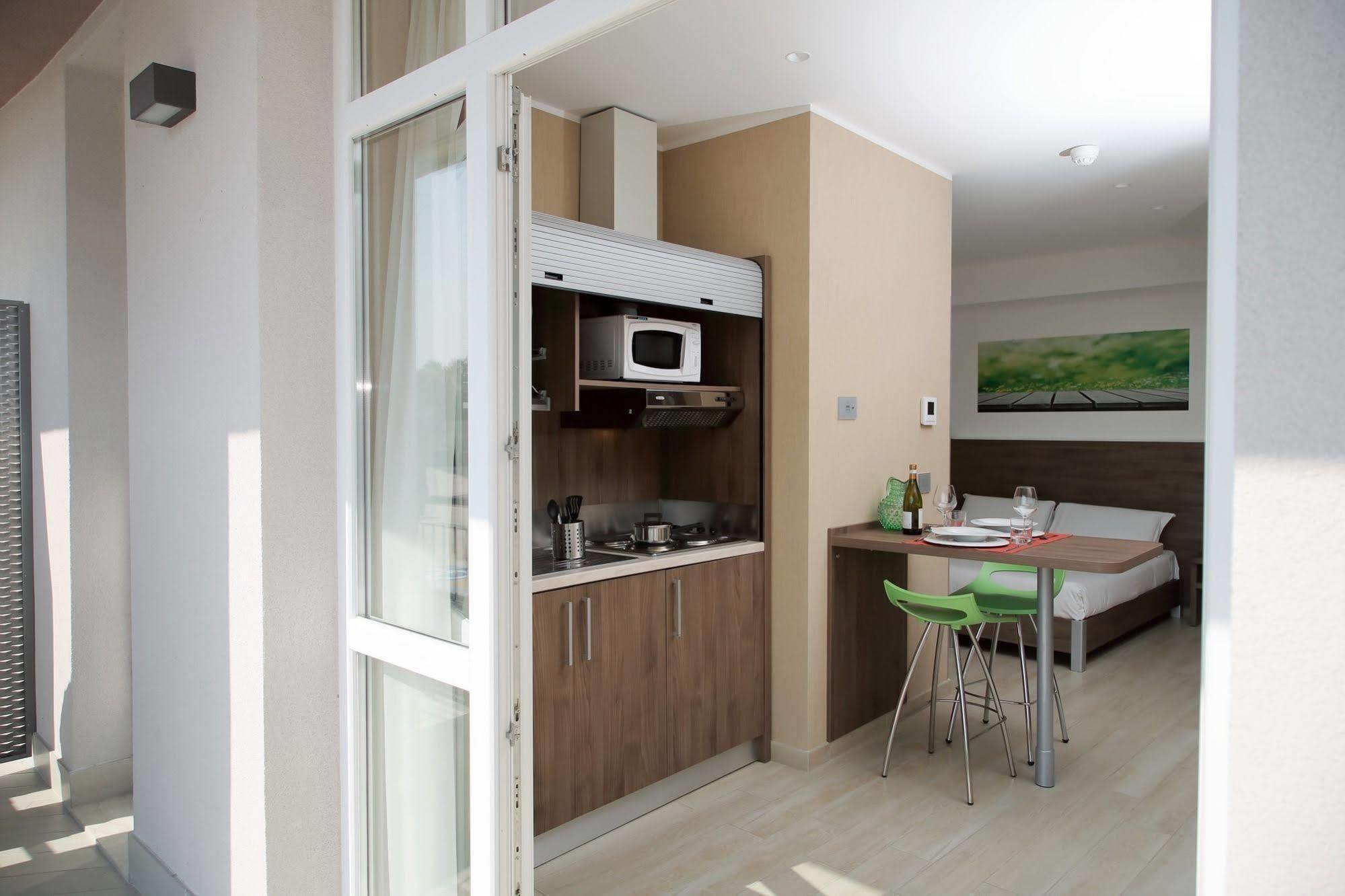 พรีวิเลจ อพาร์ตเมนต์ Aparthotel วิแมร์คาเต ภายนอก รูปภาพ