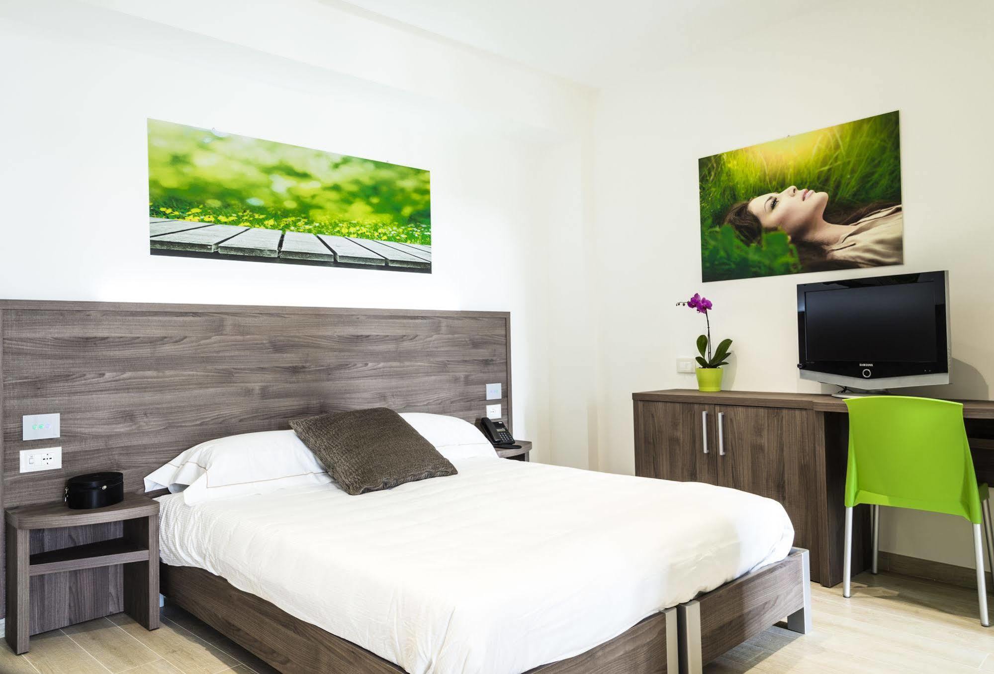 พรีวิเลจ อพาร์ตเมนต์ Aparthotel วิแมร์คาเต ภายนอก รูปภาพ